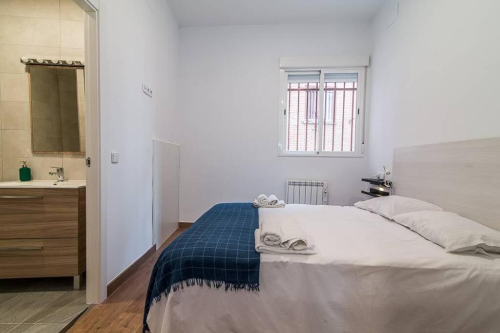#15Pin-1 Apartamento De Un Dormitorio En Tetuan Madrid Eksteriør bilde